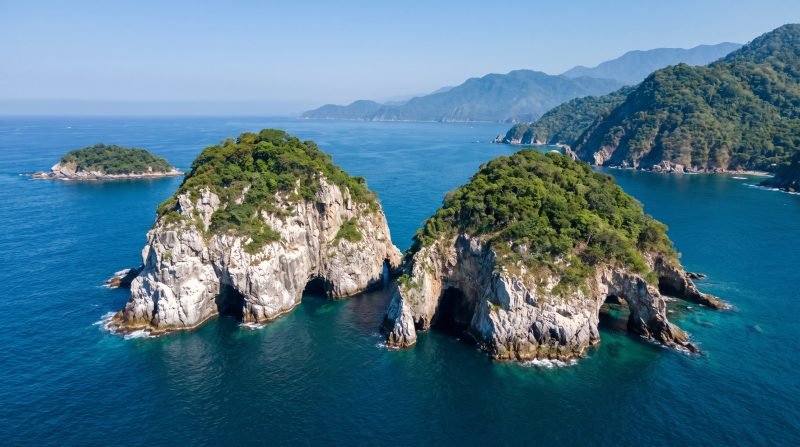 Los Arcos, Banderas Bay — private boat charter from Nuevo Vallarta