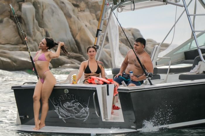 Guanatuna running back to Marina Nuevo Vallarta with guests aboard